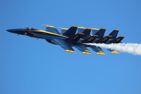 Blue Angels 1-4 in formation.